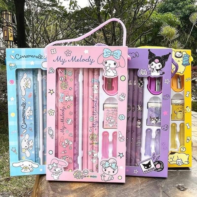 844df719-c16a-457b-9257-b5a351651a2b-1.jpg Cute Stationery Gift Box - Image 1