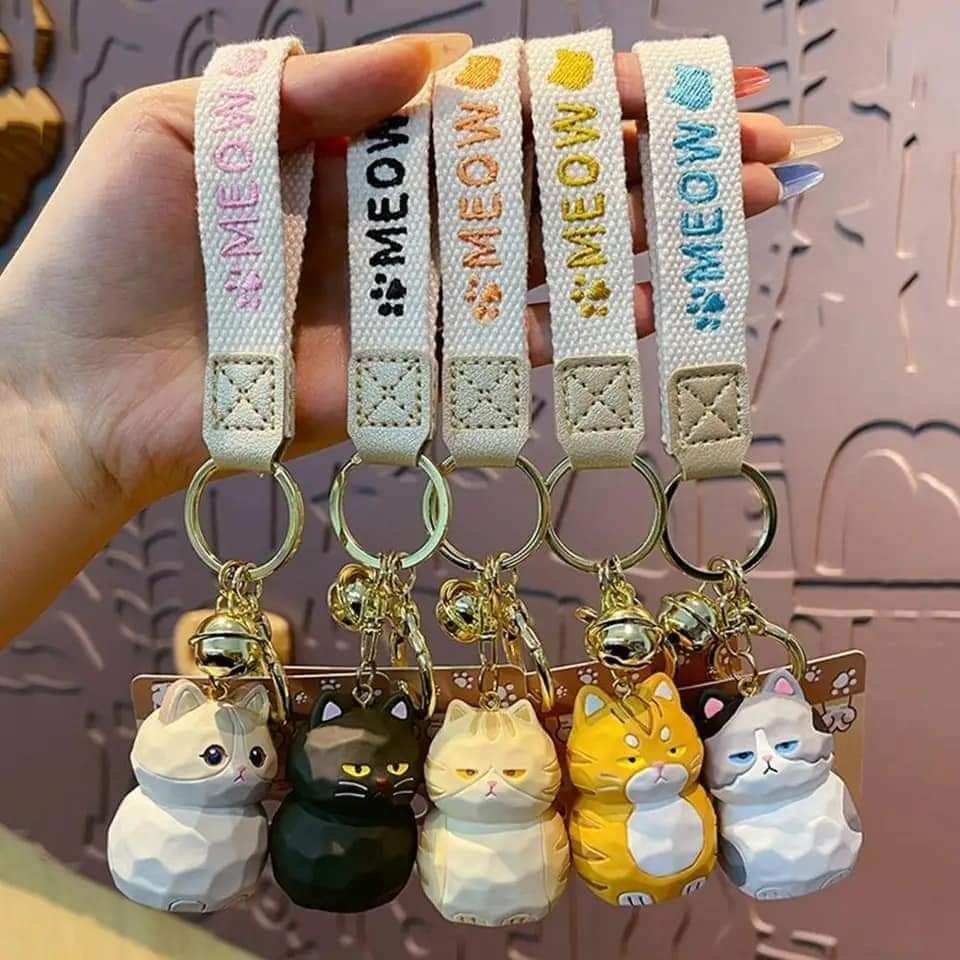 FB_IMG_1722518559611-1.jpg Cute Cat Keychain - Image 1