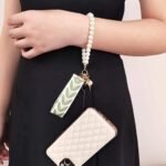 Cute Leaf Pattern Pearl Keychain - Image 3