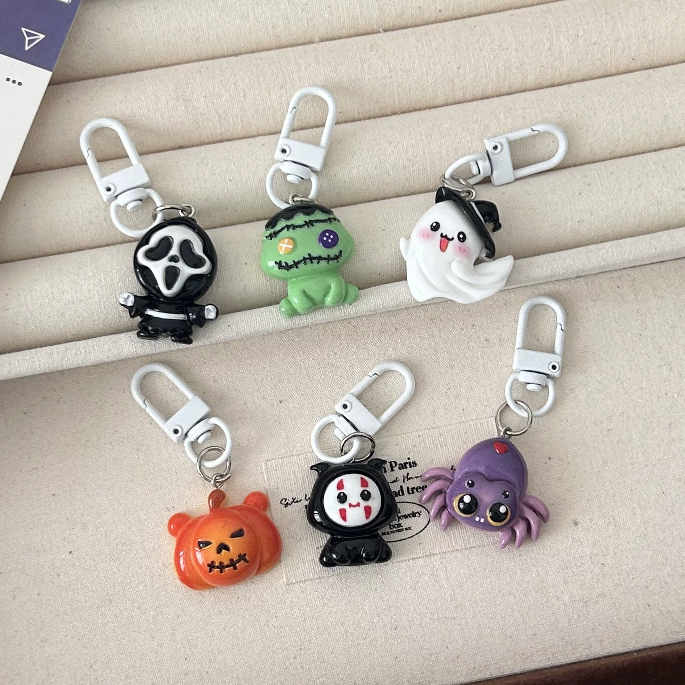 tb_image_share_1734632997551.jpg.png Cute Mini Ghost Theme Bag Pendant - Image 1